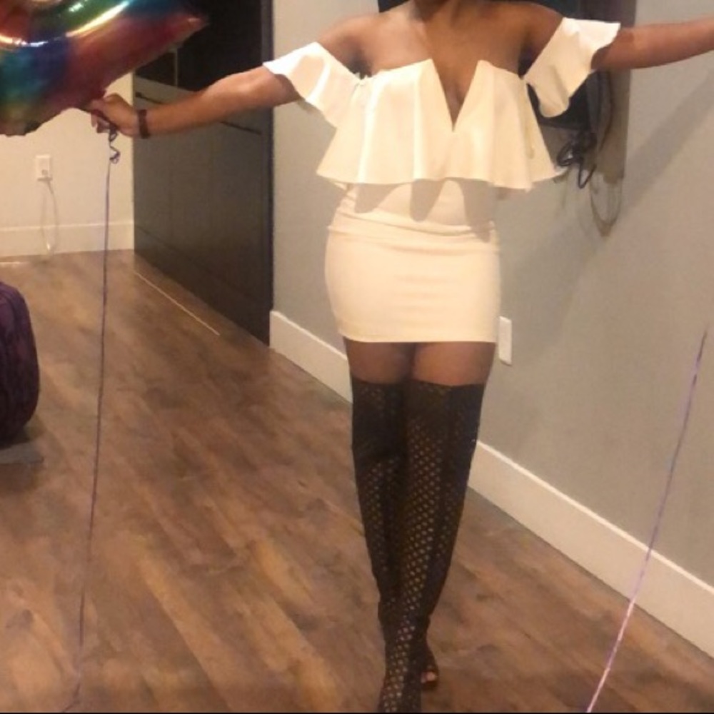 Off the shoulder minidress